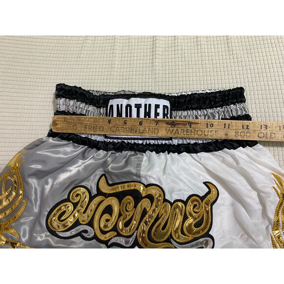 Another Boxer Youth Silver Boxing Shorts Size L Gold Embroidery Black Trim - Picture 4 of 8